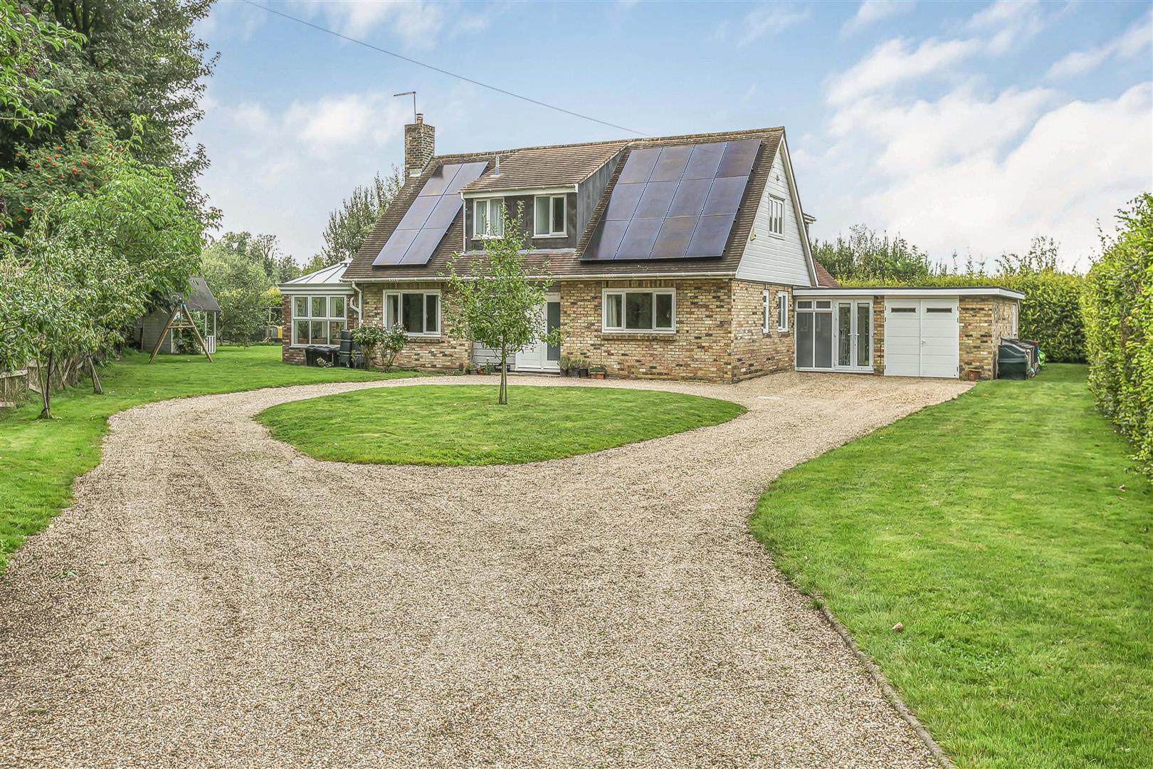 6 Bedroom for sale in Fulbourn Cheffins Cambridge Sales